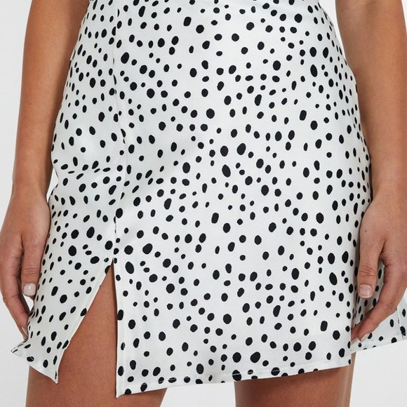 Alice in the Eve Minimal Animal Mini Skirt - Picture 5 of 6